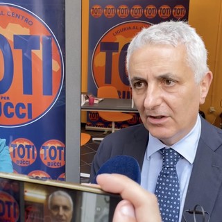 Elezioni, i parlamentari arancioni di Italia al Centro a Genova per sostenere Bucci (Video)
