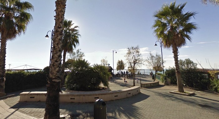 Si pensa a fitness e palestre outdoor, mentre le aree giochi sono un disastro. A Pegli è corsa contro il tempo