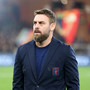 L'Atalanta beffa il Genoa in Zona Cesarini, ma De Rossi esalta lo spirito del Grifone: "Prestazione che rispecchia la mia idea di calcio, festeggeremo la salvezza davanti a questo pubblico"