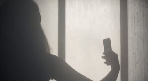 Revenge porn e immagini intime sui social, tavolo tecnico in Regione per prevenire il fenomeno Revenge porn e immagini intime sui social, tavolo tecnico in Regione per prevenire il fenomeno
