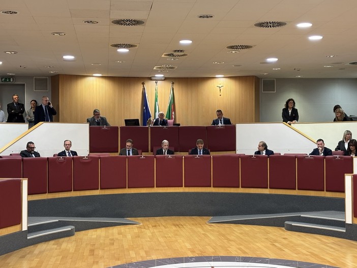 La Regione dà il via libera all’ampliamento della giunta: ora Bucci può scegliere i suoi due nuovi assessori