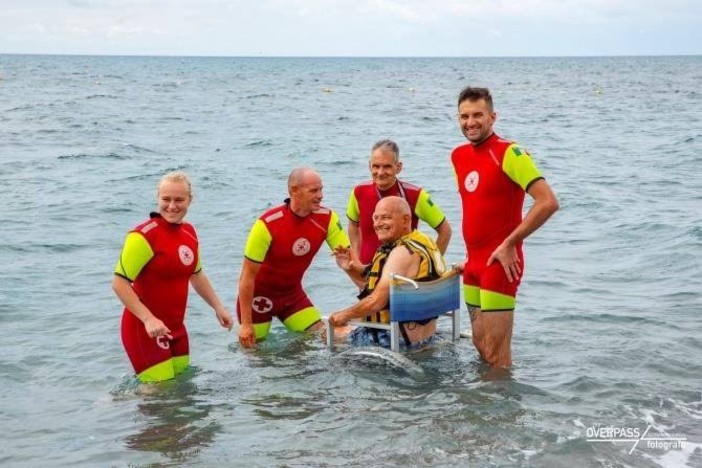 L'evento 'Galleggiando e Bolleggiando' ritorna sulla spiaggia di Voltri L'evento 'Galleggiando e Bolleggiando' ritorna sulla spiaggia di Voltri