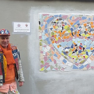 Il &quot;grande cuore ferito&quot; di Genova si fa mosaico e simbolo di rinascita