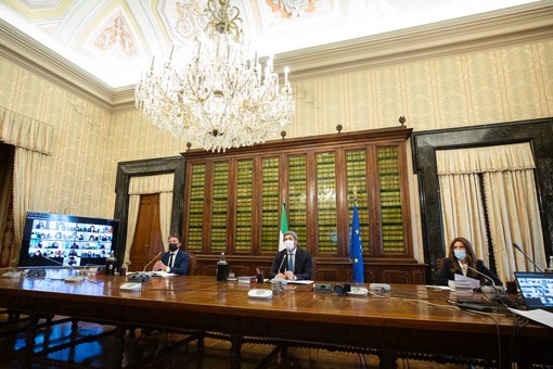 Istruzione, Gagliardi (Cambiamo!) e Pastorino (Leu) con il presidente Fico collegati al Liceo Marconi Delpino di Chiavari Istruzione, Gagliardi (Cambiamo!) e Pastorino (Leu) con il presidente Fico collegati al Liceo Marconi Delpino di Chiavari