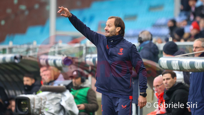 Il Frosinone per chiudere (quasi) i conti salvezza poi, per il Genoa, vista sul futuro: da mister Gilardino in giù