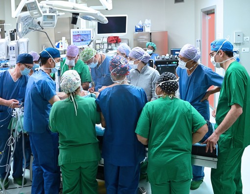 L'operazione al Gaslini di Genova L'operazione al Gaslini di Genova