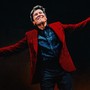 Sessant’anni di ‘C’era un ragazzo’, Gianni Morandi torna nei palasport: il tour 2026 fa tappa anche a Genova