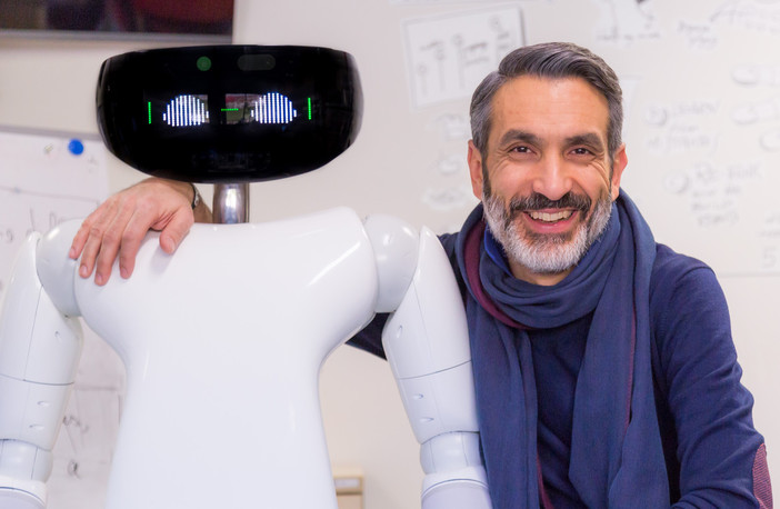 Giorgio Metta col robot R1