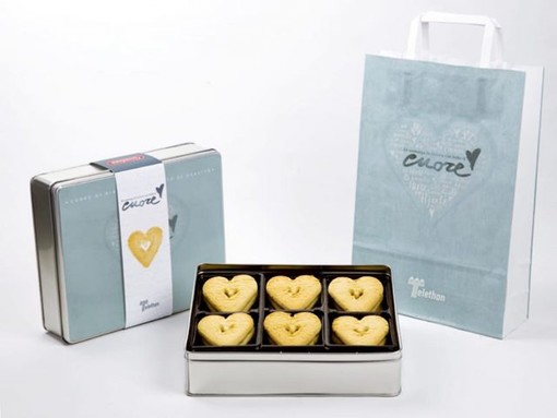 Con ‘Cuori di Biscotto’ Grondona sostiene Telethon in tutta Italia Con ‘Cuori di Biscotto’ Grondona sostiene Telethon in tutta Italia