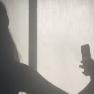 Revenge porn e immagini intime sui social, tavolo tecnico in Regione per prevenire il fenomeno