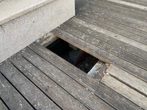 Pegli, la voragine ai Giardini Catellani e il degrado di Villa Doria (FOTO)