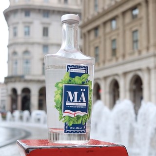 Genova "da bere": il primo gin al mondo col basilico è Gin Mä