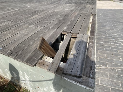 Pegli, lo stato pietoso dei Giardini Giacomo Catellani (foto)