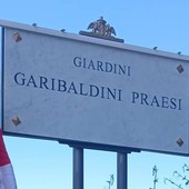 La targa dedicata ai Giardini Garibaldini Praesi