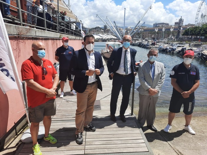 La Protezione Civile scende in acqua per la sicurezza delle spiagge genovesi
