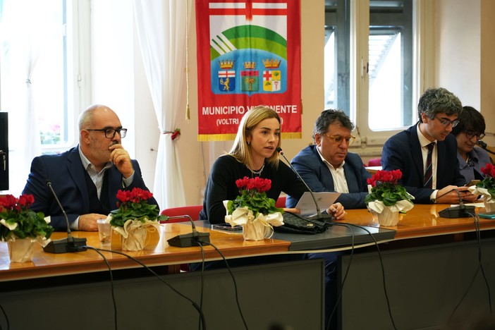 Giunte itineranti, si riparte da Ponente: stanziamenti per l'edilizia popolare e nuove aule studio