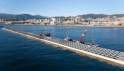 Posato il quindicesimo cassone della Nuova Diga Foranea: oltre cinquantamila le colonne di ghiaia consolidate