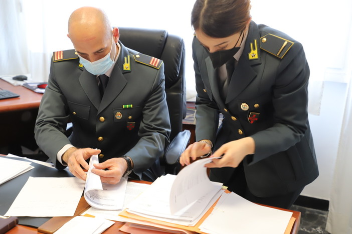 La Guardia di Finanza arresta genovese membro di un'organizzazione criminale La Guardia di Finanza arresta genovese membro di un'organizzazione criminale