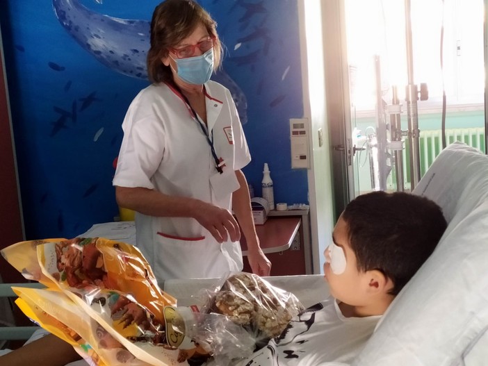 Donate all’ospedale Gaslini oltre 5.000 uova di Pasqua e 700 vasetti di fiori [FOTO]