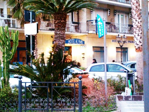 Coronavirus, altri quattro casi positivi ad Alassio: sono al San Martino Coronavirus, altri quattro casi positivi ad Alassio: sono al San Martino