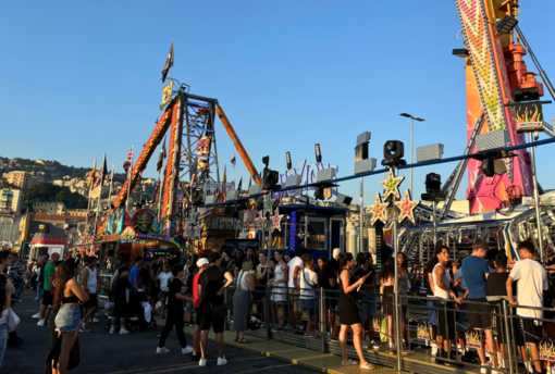 A Ponte Parodi debutta il Luna Park estivo: resterà sino al 18 agosto A Ponte Parodi debutta il Luna Park estivo: resterà sino al 18 agosto
