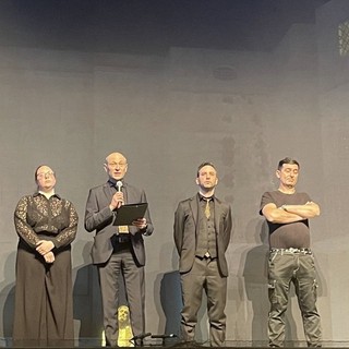 "Contratto scaduto da 20 anni": l'appello dei lavoratori del Carlo Felice prima dell'Opera