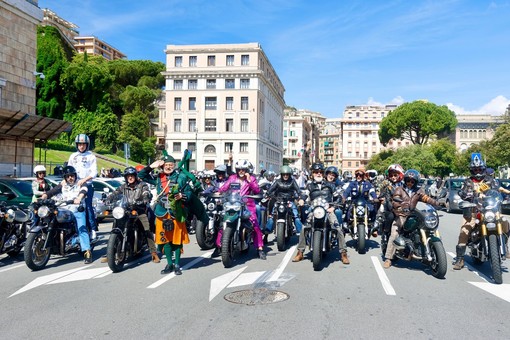 In trecento sfilano per la ricerca contro il cancro: raccolti quattromila euro