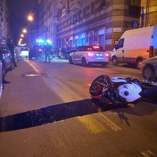Sampierdarena: scontro auto-moto, centauro in codice rosso