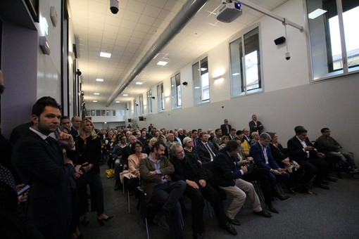 "Italia Avanti", Toti: "Obiettivo del centrodestra: tutela dell'identità nazionale" "Italia Avanti", Toti: "Obiettivo del centrodestra: tutela dell'identità nazionale"