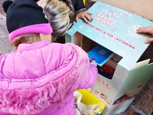 Valpolcevera, Poste Italiane rinnova la tradizione delle letterine a Babbo Natale