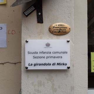 Coronata, intitolata la scuola ex Don Bosco a Mirko Vicini, una tra le vittime del crollo del Ponte Morandi Coronata, intitolata la scuola ex Don Bosco a Mirko Vicini, una tra le vittime del crollo del Ponte Morandi