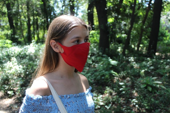 Liguria: set in mascherina, la voce di Lucia Vita e il giovane talento di Beatrice Giustini per approdare ai festival del cinema