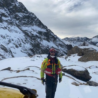 Coppia di escursionisti precipita nei pressi del Colle della Forchetta, in Valle Gesso: recuperati in elicottero dal Soccorso alpino