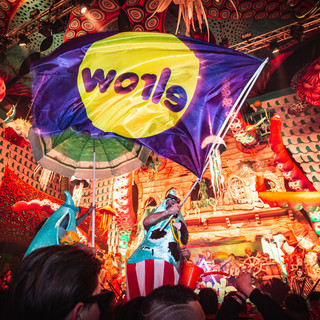 Torna a Genova Elrow, la festa con dj e artisti circensi (Video)