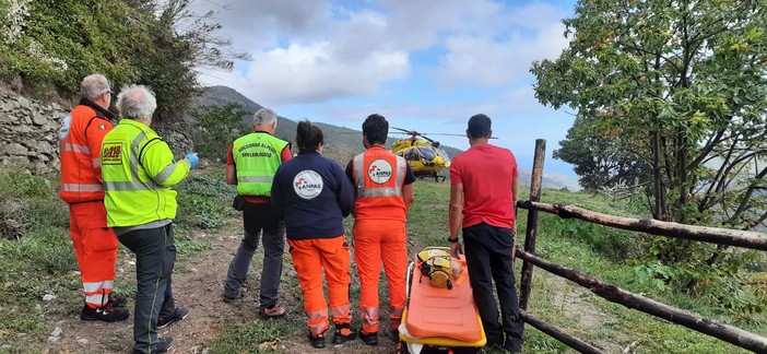 Malore nel Parco del Beigua, intervento dell'elisoccorso e del soccorso alpino