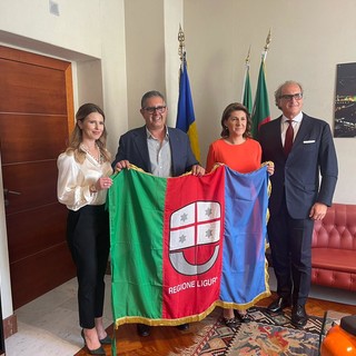 Il presidente Toti incontra l'ambasciatrice di Romania: focus su nuove opportunità di collaborazione in ambito economico e portuale Il presidente Toti incontra l'ambasciatrice di Romania: focus su nuove opportunità di collaborazione in ambito economico e portuale