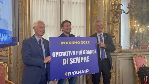 Ryanair presenta le nuove rotte: "L'aeroporto di Genova ha molto sviluppo, sarà il suo miglior inverno" (Video)