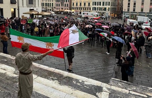 Iran, la manifestazione in piazza Matteotti: “Finché il regime islamico finanzia Hamas, il mondo non potrà avere la pace”