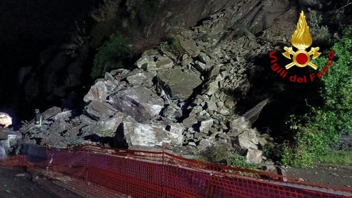 Arenzano, grossa frana sull’Aurelia: viabilità interrotta Arenzano, grossa frana sull’Aurelia: viabilità interrotta
