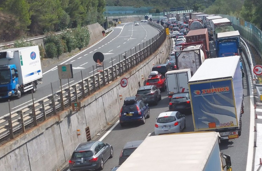 Autotrasporto, sottoscritto accordo sui ristori per extra costi generati dai cantieri autostradali Autotrasporto, sottoscritto accordo sui ristori per extra costi generati dai cantieri autostradali