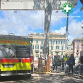 Incidente sul lavoro in piazza Corvetto, ancora grave uno dei due operai coinvolti