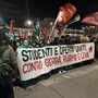 "I portuali non lavorano per la guerra": sciopero in corso a Genova contro la logistica bellica "I portuali non lavorano per la guerra": sciopero in corso a Genova contro la logistica bellica