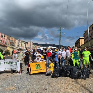 Legambiente Liguria: 100 volontari puliscono il Bisagno per indagare lo stato di salute del torrente