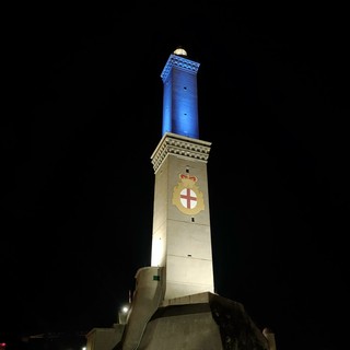 Per la Giornata Internazionale di Commemorazione in memoria delle Vittime dell’Olocausto, anche quest’anno la Lanterna si illuminerà in blu