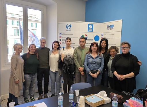 Coop San Carlo, caos nei centri accoglienza genovesi: lavoratori senza stipendio e migranti senza latte