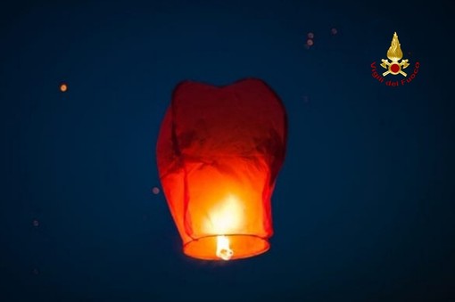 Capodanno, il consiglio dei pompieri: attenzione alle 'lanterne cinesi'