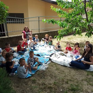 Palmaro: va in pensione Enza, la maestra simbolo del quartiere (e non solo)