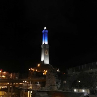 Giornata mondiale Autismo: la Lanterna di Genova s'illumina di blu