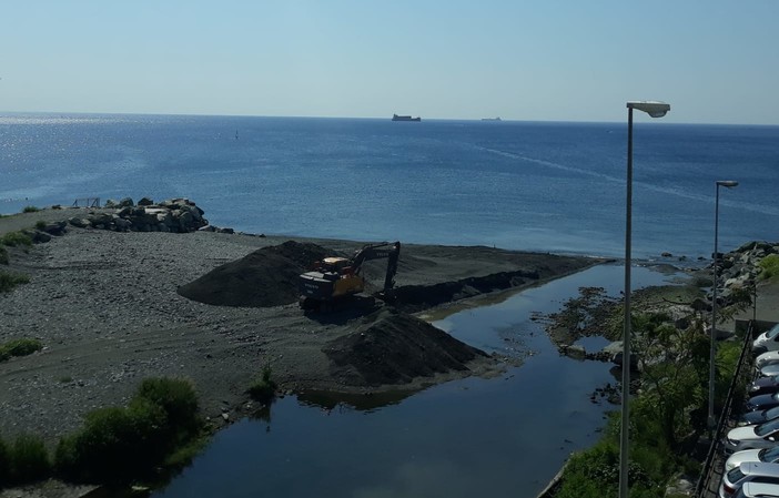 Voltri, al via i lavori per "stappare" il torrente Leira