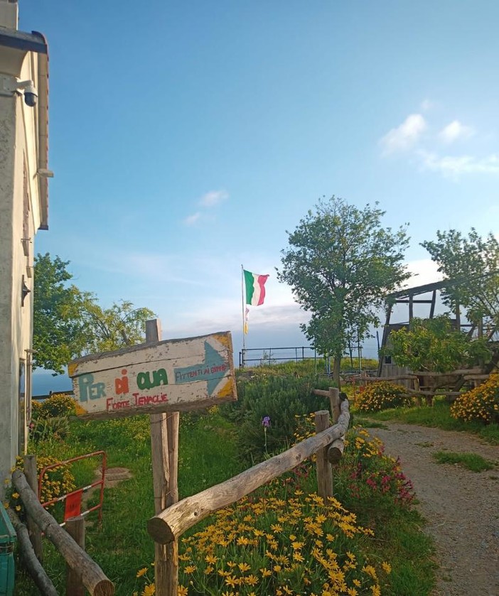 Il nuovo bus c’è ma manca il denaro per acquistarlo: la casa-famiglia 'La piuma onlus' chiede aiuto a chi ama i bambini (FOTO)